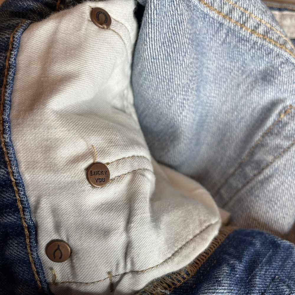 Lucky Brand Relaxed Taper Ankle Jeans Womens 6/28 Raw Hem Side Stripe Distressed - Picture 8 of 13